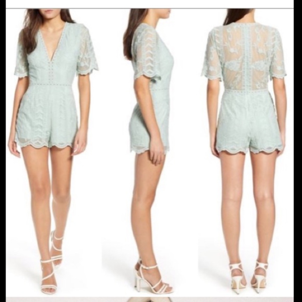 NWT socialite plunging lace romper in teal surf